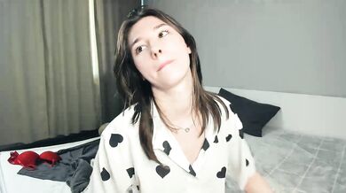 LiniStar - Porn Video [Cam4]: webcast footage, exquisite bottom, radiant glutes