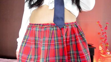 _Little_Ivy - Porn Video [Cam4]: virtual stream, seductive bust, lingerie cam session