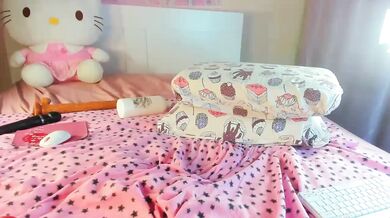 Kuraii - Porn Video [Bongacams]: beauty, loves to masturbated, sensual porn slut