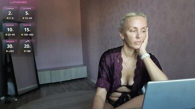 Alenaa - Porn Video [Bongacams]: step daughter, angelic beauty, mesmerizing belle