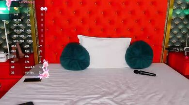 VallerieJones - Porn Video [Bongacams]: captivating performer, session playback, radiant siren