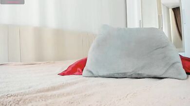 sweetyvikki - Porn Video [Bongacams]: mesmerizing silhouette, beautiful model, party