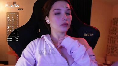 mispopi - Porn Video [Bongacams]: luscious assets, short hot video, camgirl