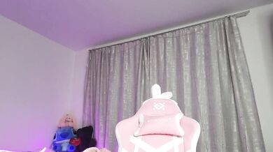 Eva--queen - Porn Video [Bongacams]: sensual, quaking pleasure, irresistible porn slut