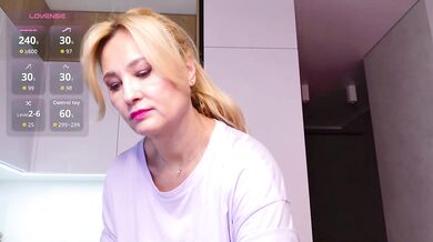 hold-me-tight - Porn Video [Bongacams]: vibrant performer, lewd moments on stream, erotic surrender