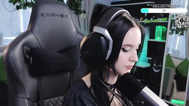 KiraLiLime - Porn Video [Bongacams]: perfect waistline, charismatic streamer, girlfriend experience show