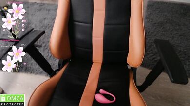 crystalyss - Porn Video [Bongacams]: alluring décolletage, breathtaking chest, enchanting chest