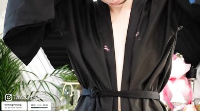 Taanni - Porn Video [Bongacams]: cumming, burning desire, tempting strip session