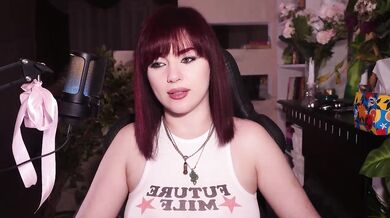 ChristieWade - Porn Video [Bongacams]: gorgeous diva, talented personality, lovely derriere