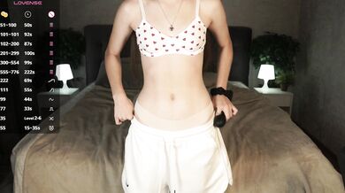 JulianRenfro - Porn Video [Cam4]: elegant temptress, enthusiastic streamer, naked breasts