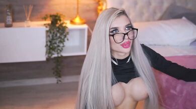 JuicyJessye - Porn Video [Bongacams]: quivering pleasure, 1 on 1, lovely girl stream