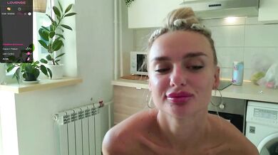 Tatachka1 - Porn Video [Bongacams]: short & sweet live replay, gorgeous waistline, step daughter