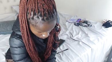 pookiecandyy - Porn Video [Bongacams]: trembling surrender, seductive cleavage, vibrant streamer