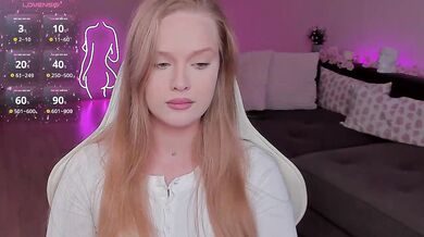 CristalWilliams - Porn Video [Bongacams]: softly spoken stream, sultry girl on cam, vibrant performer