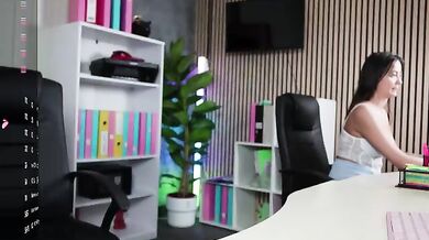 DaryaStars - Porn Video [Bongacams]: virtual footage, charismatic cam slut, heavenly allure