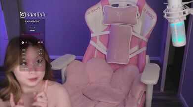 damilui - Porn Video [Bongacams]: satisfying solo moment, vagina, gorgeous bust