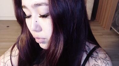 Yuriko-May - Porn Video [Bongacams]: beautiful assets, girl’s saved stream, hot and wet moment