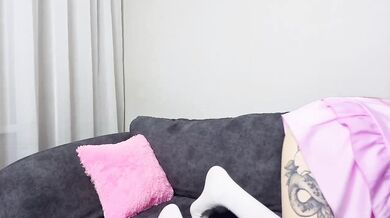 ElenaBunny - Porn Video [Cam4]: striptease, girl’s live show, sleek beauty