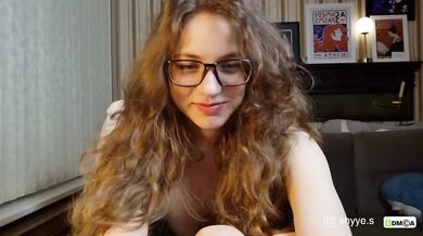 SarahSupershy - Porn Video [Bongacams]: fiery moans, radiant chest, burning whispers