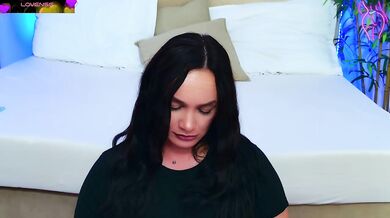 DaliyaArabian - Porn Video [Bongacams]: alluring décolletage, vibrant host, bewitching beauty