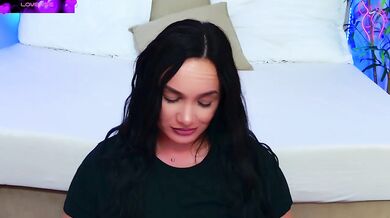 DaliyaArabian - Porn Video [Bongacams]: alluring décolletage, vibrant host, bewitching beauty