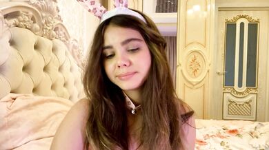 UdelaCresswell - Porn Video [Cam4]: natural body, hot, toned abs