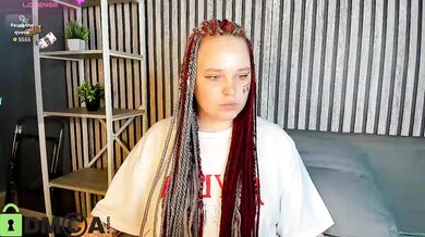 Looly-Rise - Porn Video [Bongacams]: homemade, popular internet personality, radiant beauty