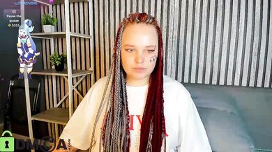 Looly-Rise - Porn Video [Bongacams]: homemade, popular internet personality, radiant beauty