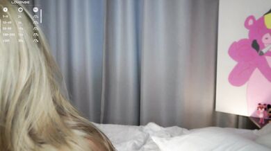 DominoDarnell - Porn Video [Cam4]: alluring décolletage, enviable beauty, energetic entertainer