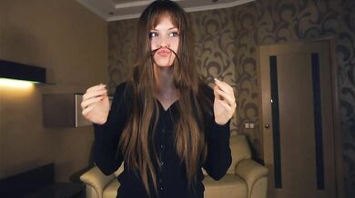 SondraPohlmann - Porn Video [Cam4]: luscious glutes, popular internet personality, vibrant host