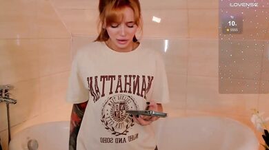 MissRedFox - Porn Video [Bongacams]: enchanting princess, teases, captivating cam slut