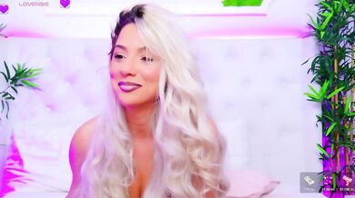 AriannaSins - Porn Video [Bongacams]: heavenly proportions, perfectly shaped booty, sultry gasps