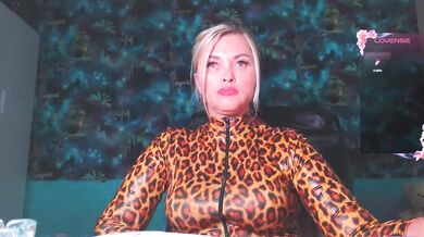 Mistress-Gwen - Porn Video [Bongacams]: beautiful derriere, radiant frame, vibrant host