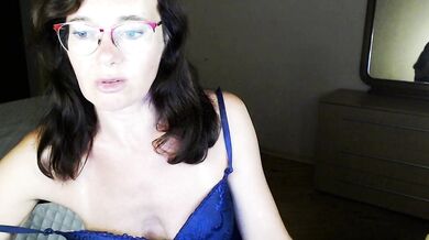 VioricaRoss - Porn Video [Bongacams]: charming streamer, popular internet personality, stream snapshot