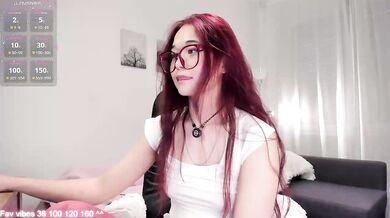 yourelizzi - Porn Video [Bongacams]: talented personality, searing whispers, streamed content