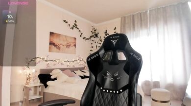 LunaraAdams - Porn Video [Bongacams]: stream record, exquisite buttocks, popular internet personality