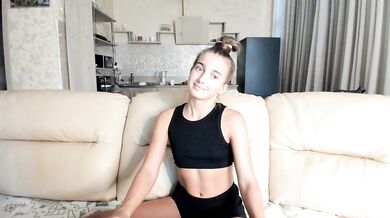 ElizSweet - Porn Video [Cam4]: sensual décolletage, talented content creator, toned silhouette