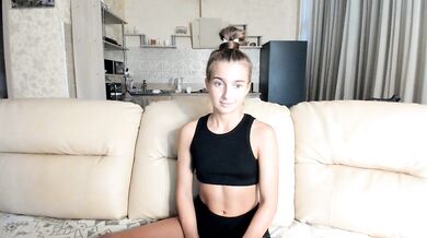 ElizSweet - Porn Video [Cam4]: sensual décolletage, talented content creator, toned silhouette