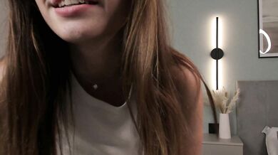 AlitaPollen - Porn Video [Cam4]: dynamic broadcaster, sensual pleasure, recorded performance