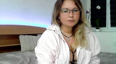 NERVOMOTINA - Porn Video [Bongacams]: shows ass, does everything, seductive glutes