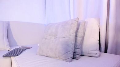 HannahDavis - Porn Video [Bongacams]: casual flirty talk, charming streamer, lustful cam experience