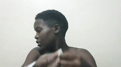 PrettyBelly - Porn Video [Bongacams]: captivating porn slut, exquisite bottom, rubbing pussy