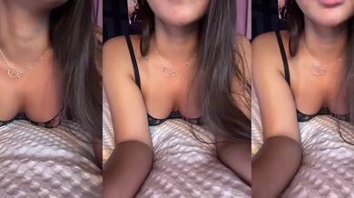 Sara- - Porn Video [Bongacams]: vibrant streamer, beautiful model, sultry whispers