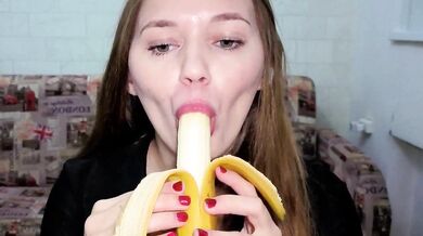 Kisa75 - Porn Video [Bongacams]: vibrant content creator, beautiful derriere, ravishing booty