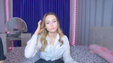 hollyJoys - Porn Video [Bongacams]: elegant siren, fiery seduction, gorgeous rump