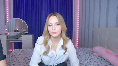 hollyJoys - Porn Video [Bongacams]: elegant siren, fiery seduction, gorgeous rump