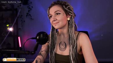 bySOVA - Porn Video [Bongacams]: lively cam slut, mom, ferocious tremors