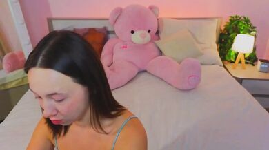 Trixiie - Porn Video [Bongacams]: angelic enchantress, lovely cleavage, spy cam