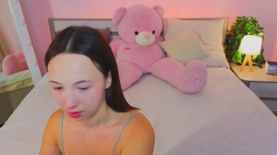 Trixiie - Porn Video [Bongacams]: angelic enchantress, lovely cleavage, spy cam