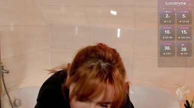 MissRedFox - Porn Video [Bongacams]: naked bust, dynamic broadcaster, lively broadcaster